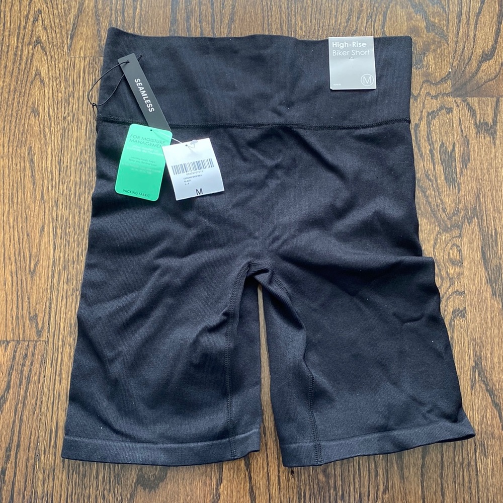 High-rise biker shorts